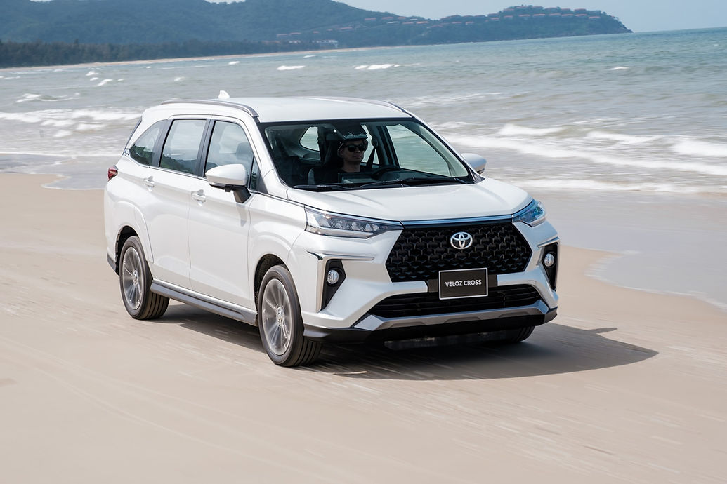 Toyota Veloz CVT giá lăn bánh